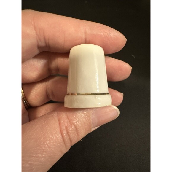 Souvenir Thimble From French Quarter New Orleans, Louisiana - Picture 3 of 6